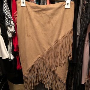 Express fringe skirt